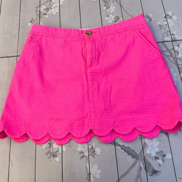 Lilly Pulitzer Pink Scalloped Mini Skater Skirt - Picture 1 of 8